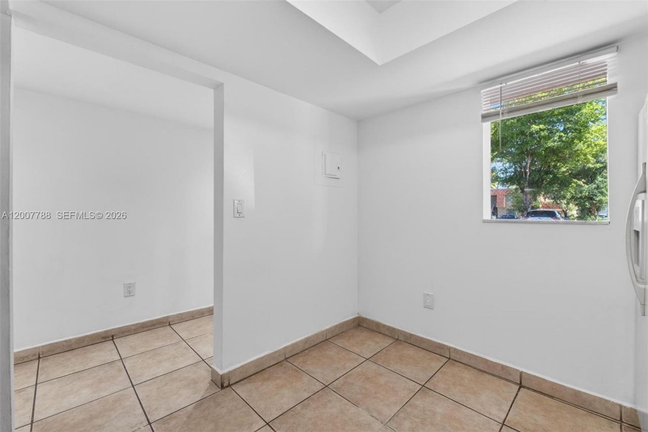 240 NW 107th Ave, Unit 104, Miami, FL 33172 Photo