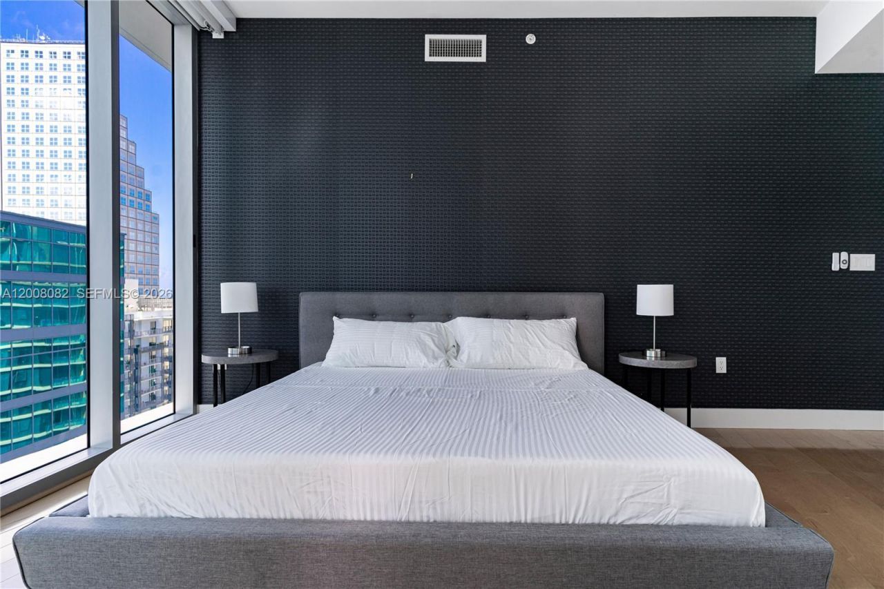 200 Biscayne Boulevard Way, Unit 5001, Miami, FL 33131 Photo