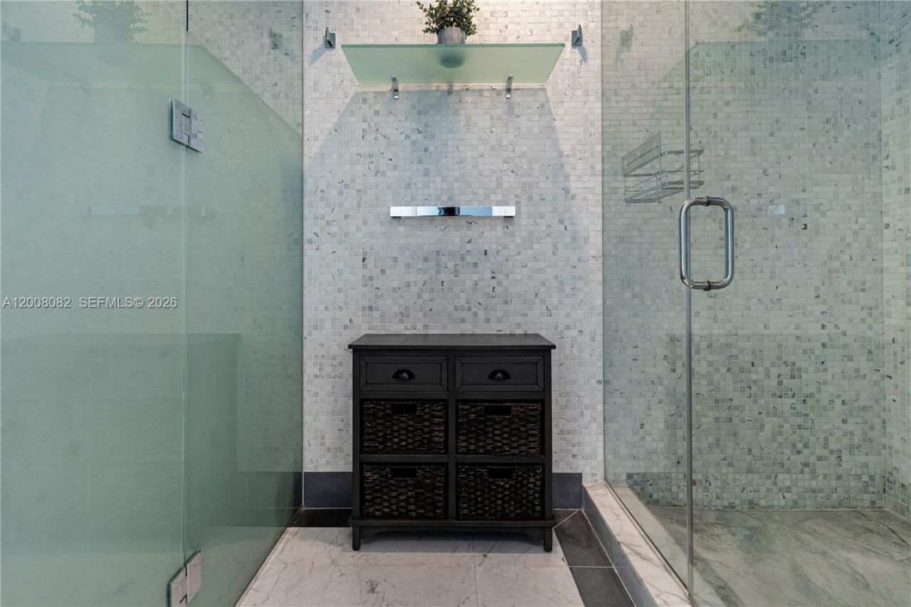 200 Biscayne Boulevard Way, Unit 5001, Miami, FL 33131 Photo