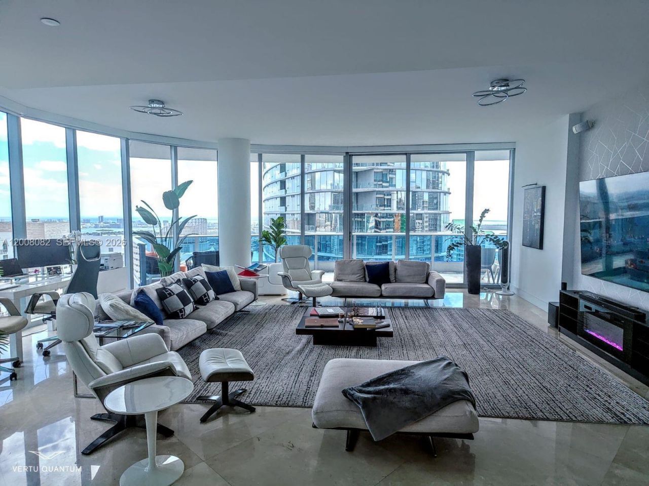 200 Biscayne Boulevard Way, Unit 5001, Miami, FL 33131 Photo