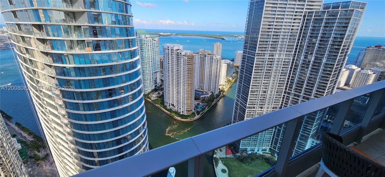200 Biscayne Boulevard Way, Unit 5001, Miami, FL 33131 Photo