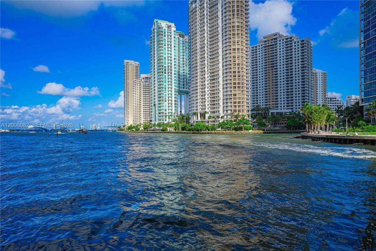 200 Biscayne Boulevard Way, Unit 5001, Miami, FL 33131 Photo