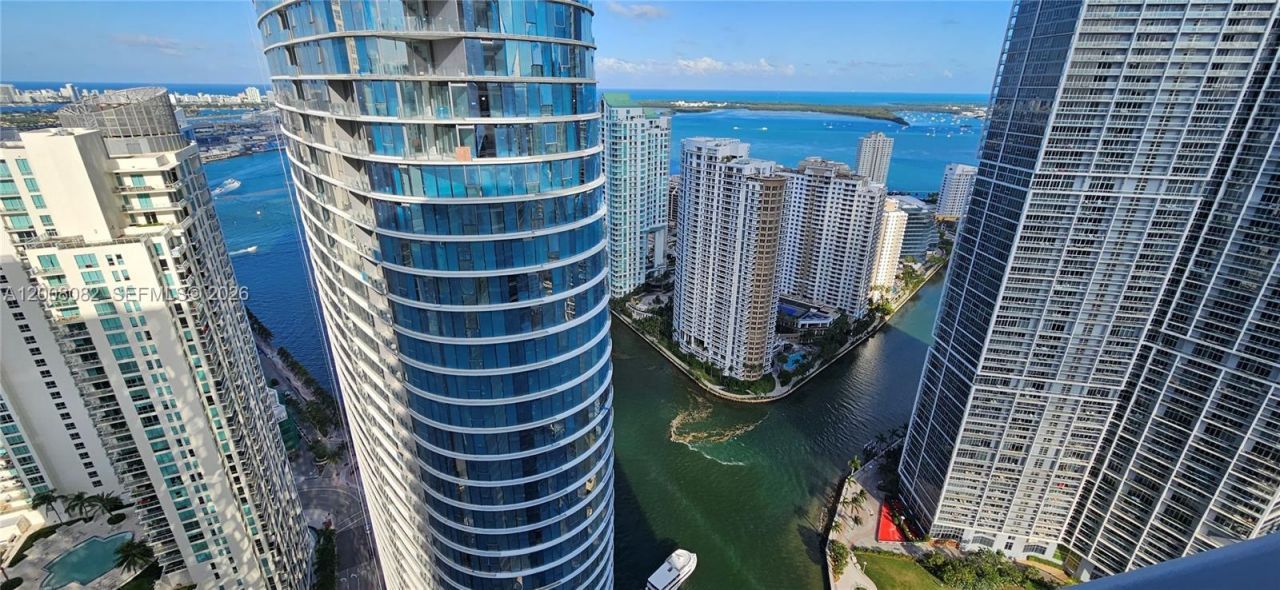 200 Biscayne Boulevard Way, Unit 5001, Miami, FL 33131 Photo