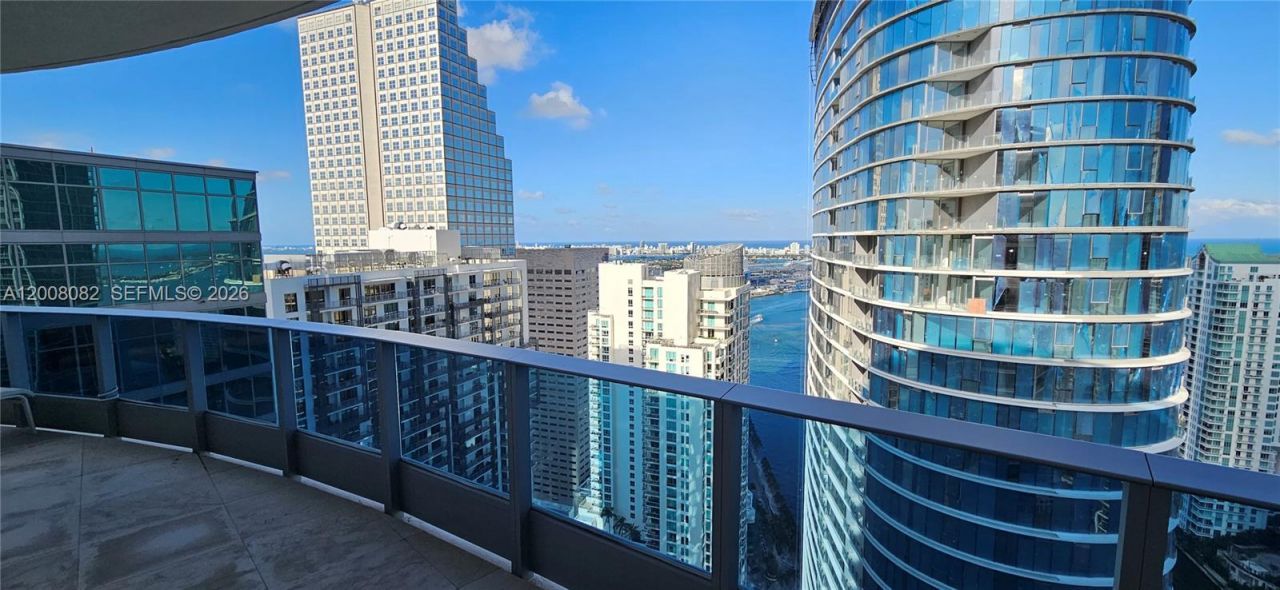 200 Biscayne Boulevard Way, Unit 5001, Miami, FL 33131 Photo