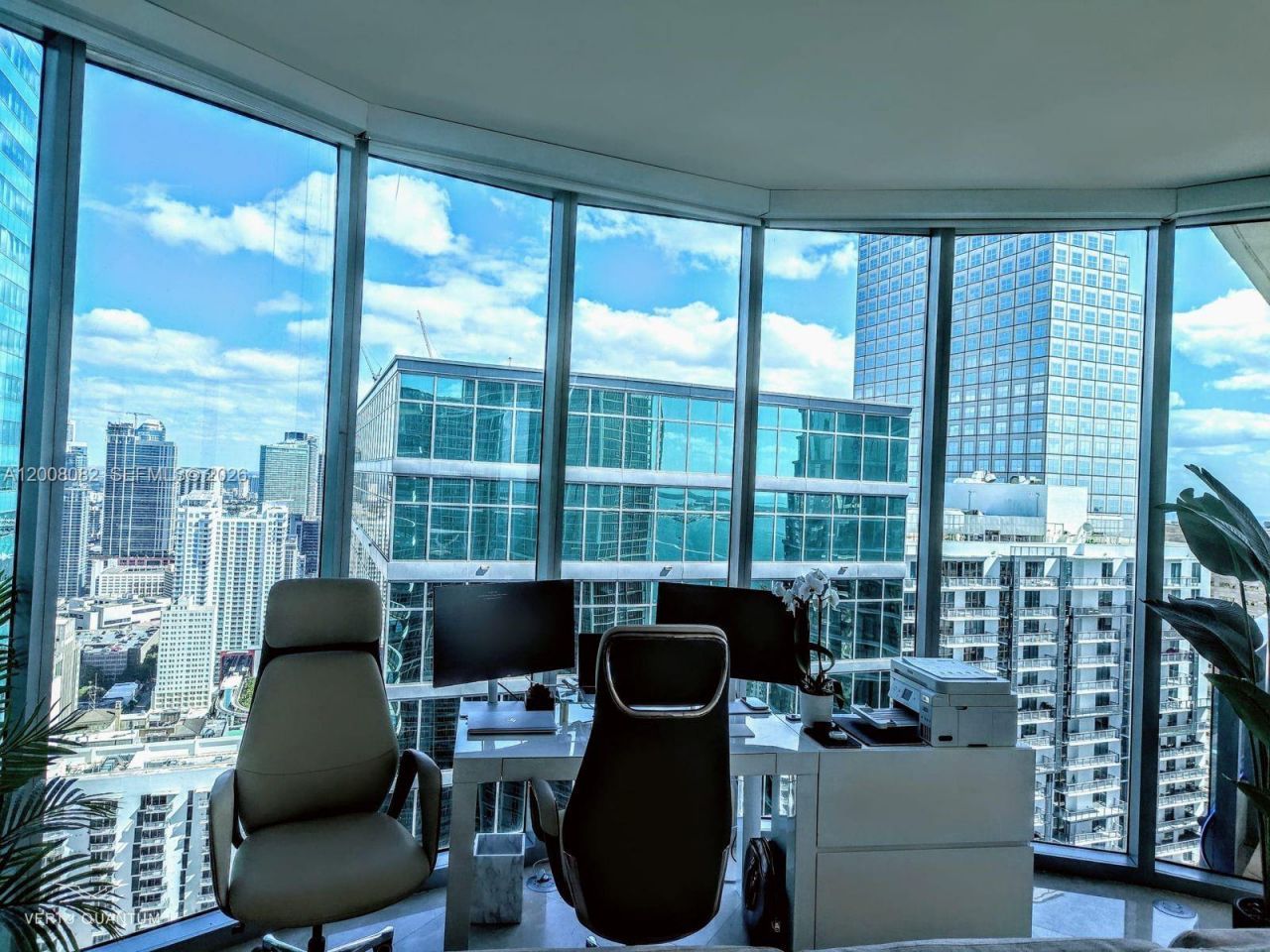 200 Biscayne Boulevard Way, Unit 5001, Miami, FL 33131 Photo