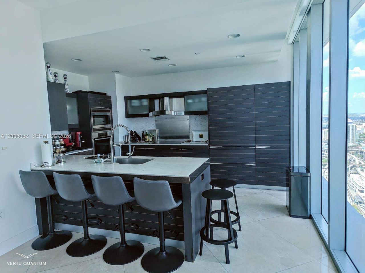 200 Biscayne Boulevard Way, Unit 5001, Miami, FL 33131 Photo
