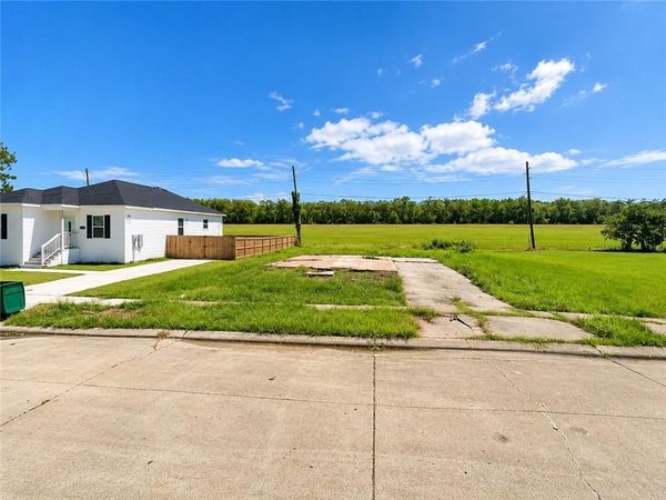 6557 RUE LOUIS PHILLIPE Street, Marrero, LA 70072