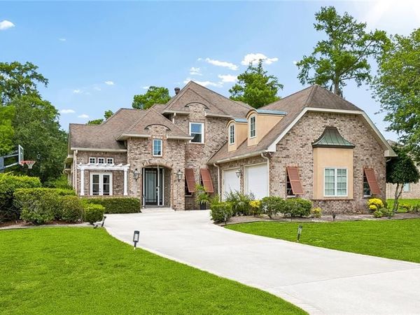 14 OAK HILLS Lane, New Orleans, LA 70131