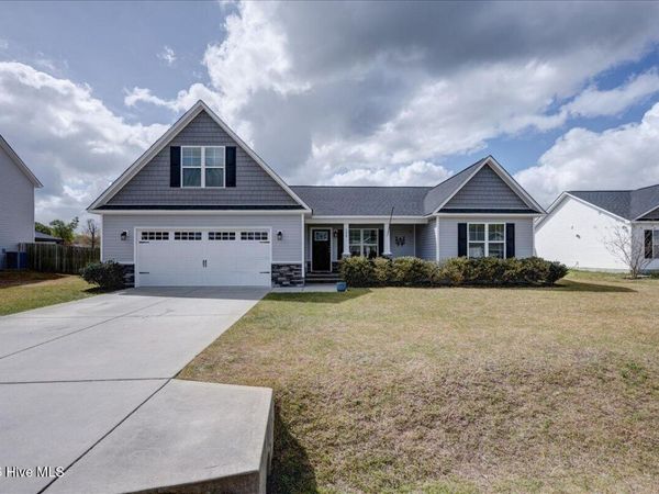 520 Poults Drive, Richlands, NC 28574