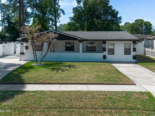 5534 FARGO Drive N, Jacksonville, FL 32207