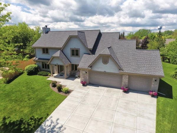 8187 S Four Oaks COURT, Franklin, WI 53132