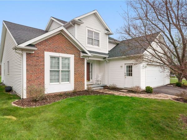 4928 Bramblewood, Canandaigua, NY 14424