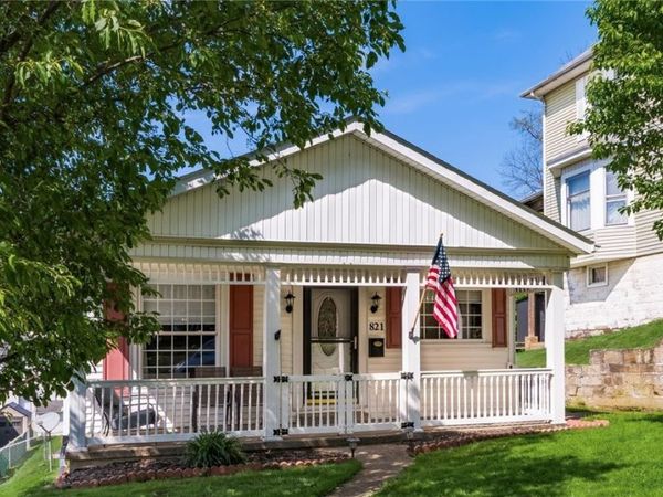 821 Stewart Avenue, Cambridge, OH 43725