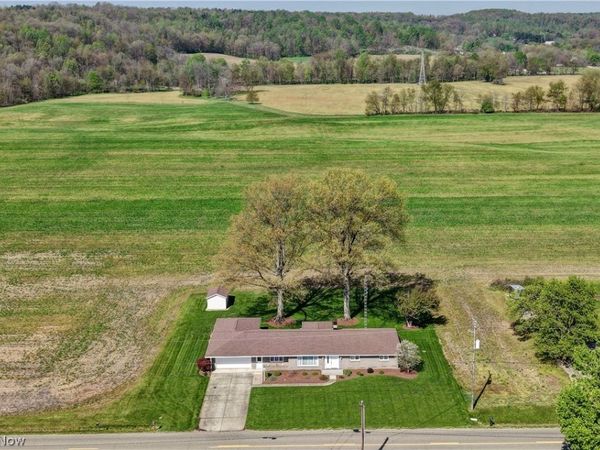 7090 Winfield Strasburg Road NW, Strasburg, OH 44680