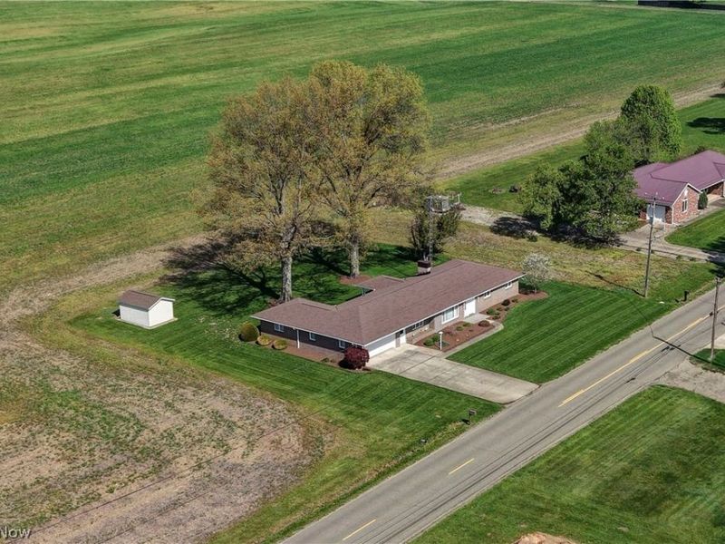 7090 Winfield Strasburg Road NW, Strasburg, OH 44680 Photo 4