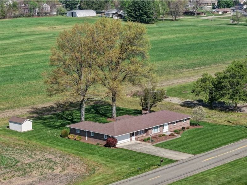 7090 Winfield Strasburg Road NW, Strasburg, OH 44680 Photo 5