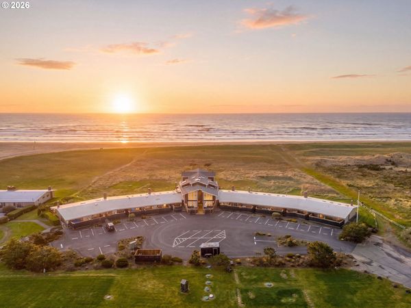 101 13TH ST, Unit 211, Gearhart, OR 97138