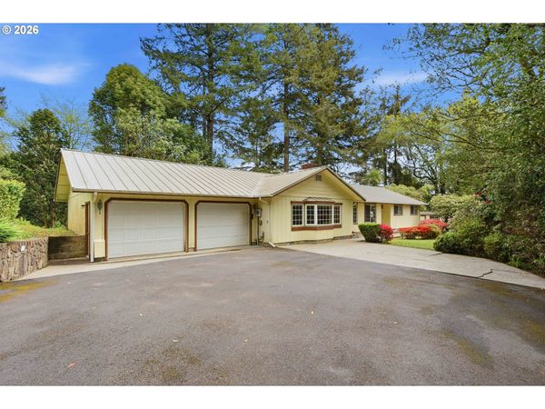 95122 MYRTLEWOOD LN, Coos Bay, OR 97420