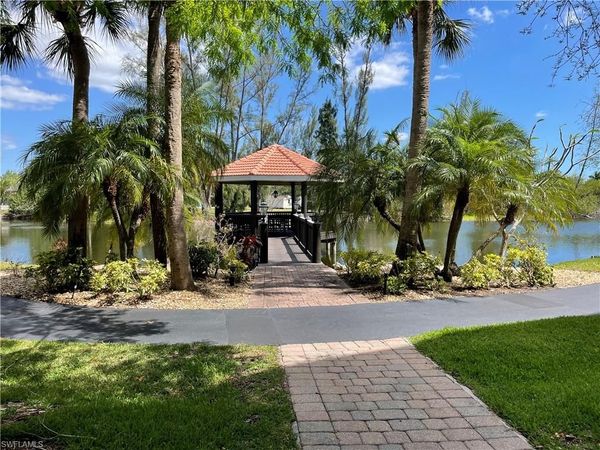 10031 Lake Cove DR, Unit 302, FORT MYERS, FL 33908