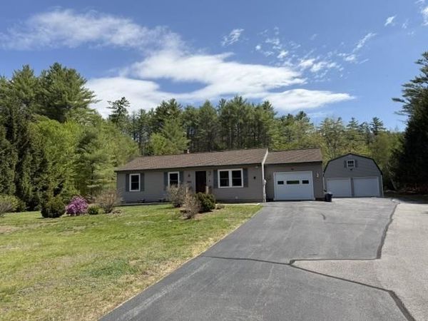 9 Fairway Drive, New Hampton, NH 03256
