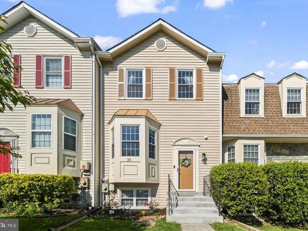 25 HUNTERS GATE COURT, SILVER SPRING, MD 20904