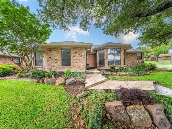 1500 Sunnyslope Drive , Carrollton, TX 75007
