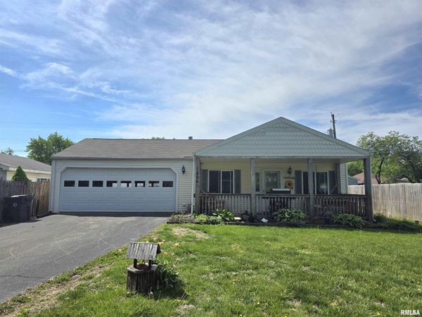 1406 HENRIETTA Street, Pekin, IL 61554