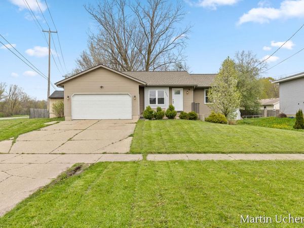 4359 W Grand Boulevard NW, Grand Rapids, MI 49534