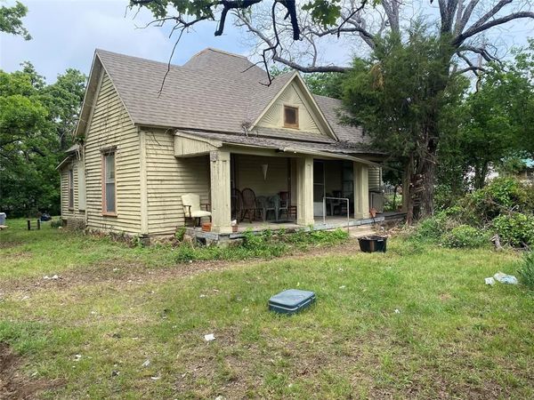 206 N 1st Street , Bangs, TX 76823
