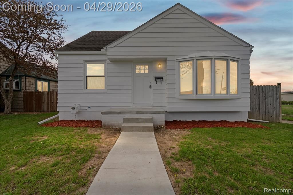 14593 Superior Street, Southgate, MI 48195 Main Photo