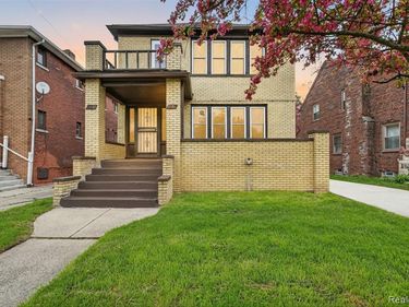 368 Piper Boulevard , Detroit, MI 48215