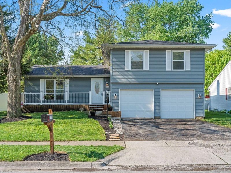 1971 New Market Drive, Grove City, OH 43123 Photo 2
