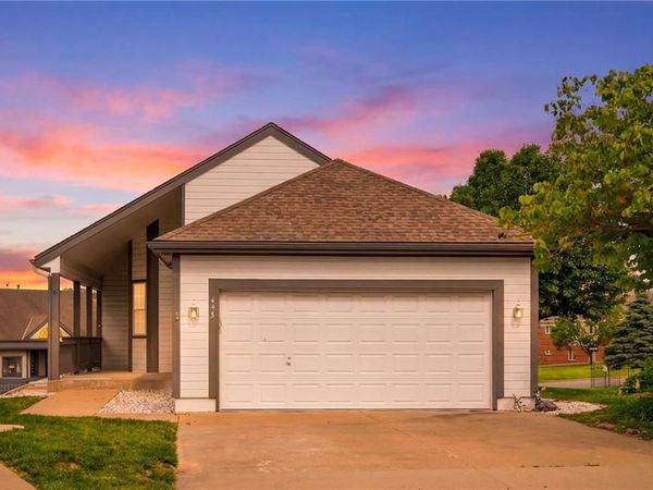 419 NW Wimbleton Court, Blue Springs, MO 64014