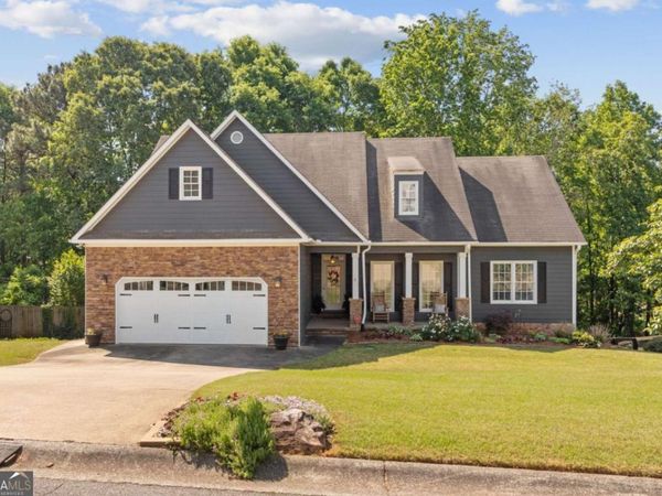 1020 Walnut Creek Drive, Woodstock, GA 30188