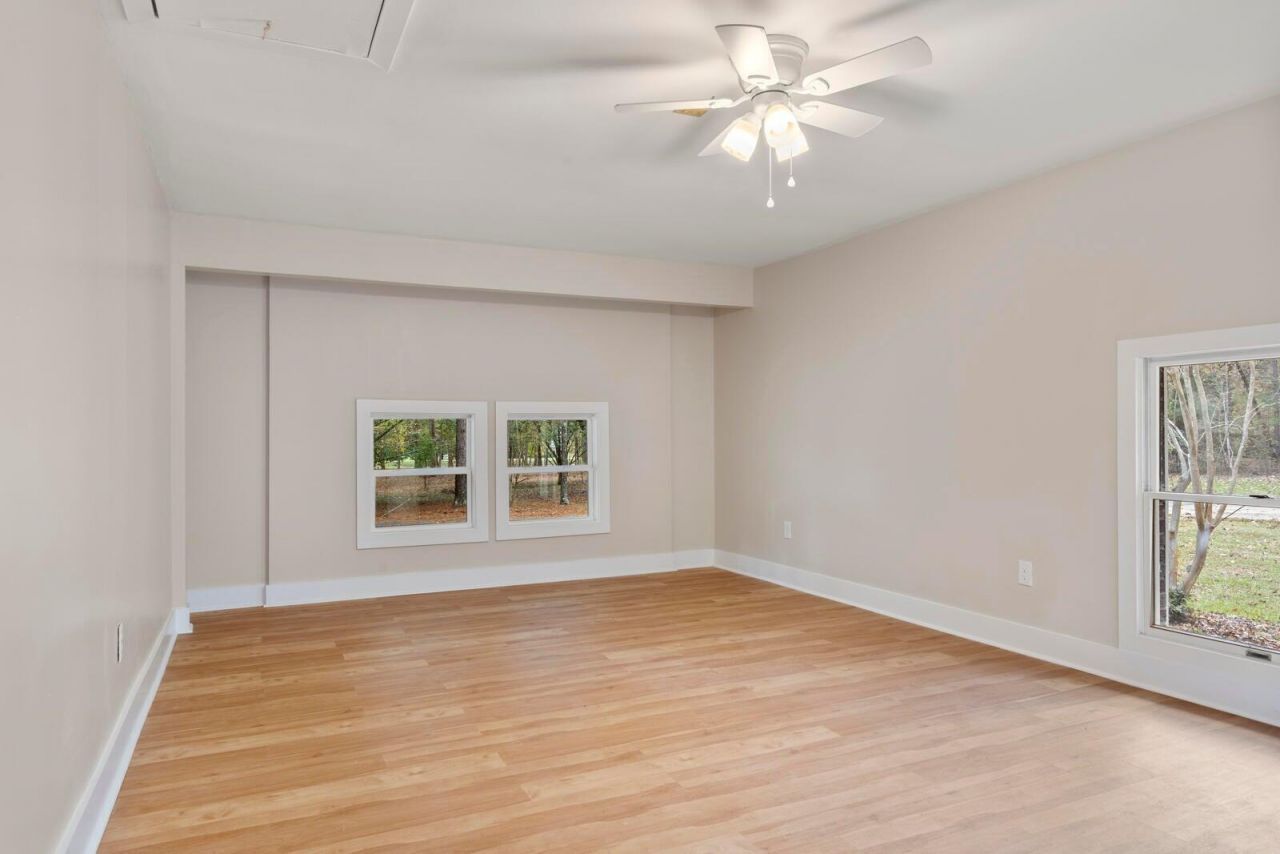 298 Summerset Lane Photo 21