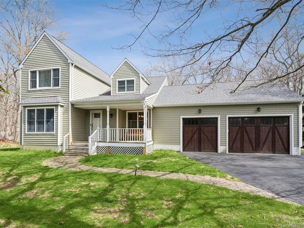 77 Drew Drive , Eastport, NY 11941