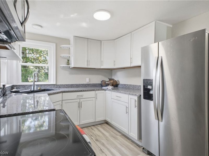 3232 Bears Den Road, Youngstown, OH 44511 Photo 6
