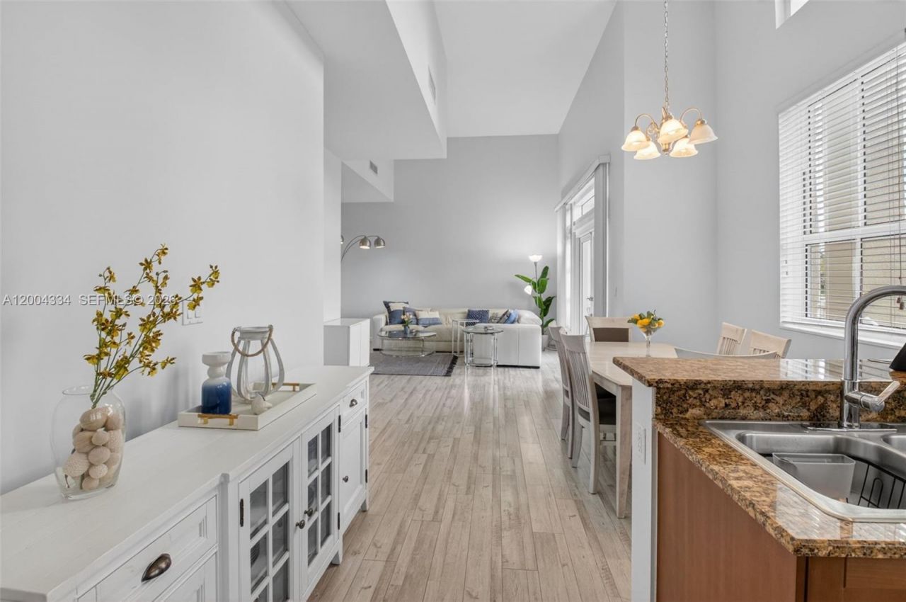 350 N Federal Hwy, Unit TH102S, Boynton Beach, FL 33435 Photo