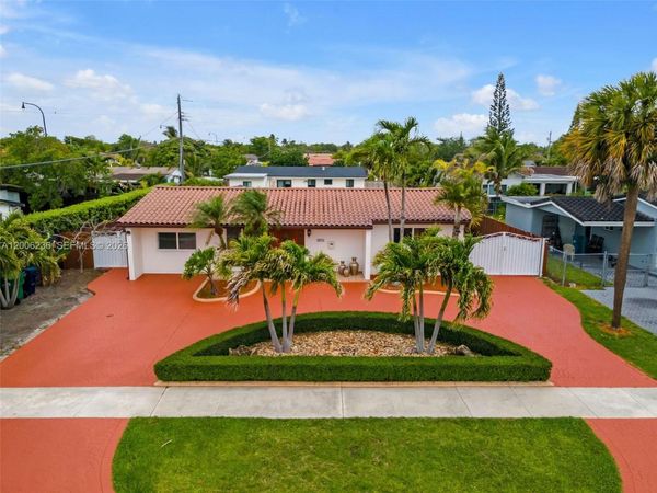 9625 SW 47th St , Miami, FL 33165