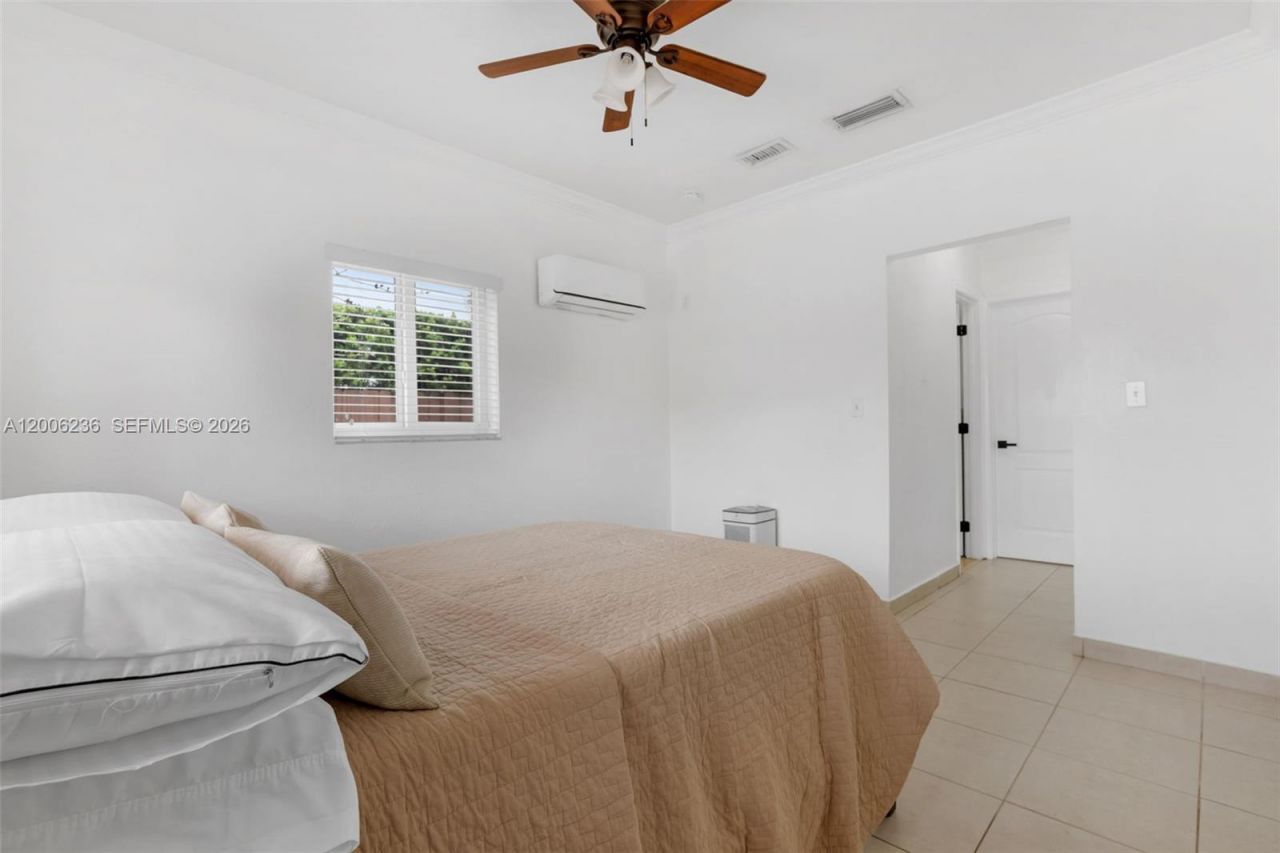 9625 SW 47th St, Miami, FL 33165 Photo