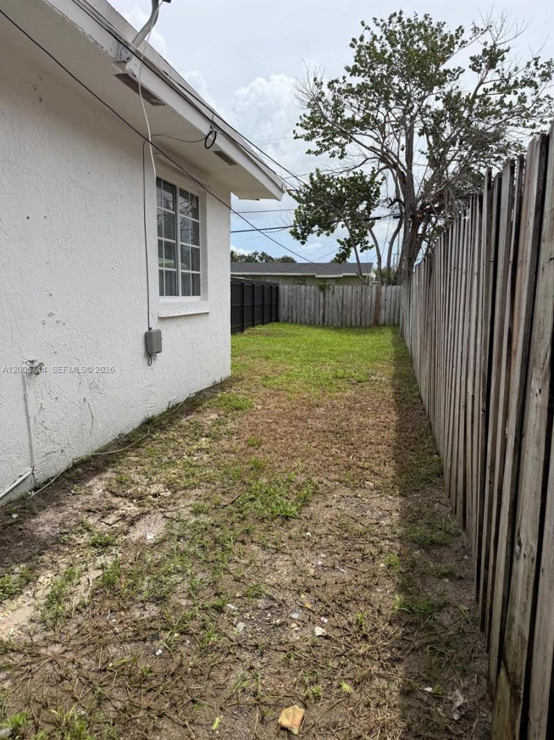 15741 NW 40th Ct, Unit B, Miami Gardens, FL 33054 Photo