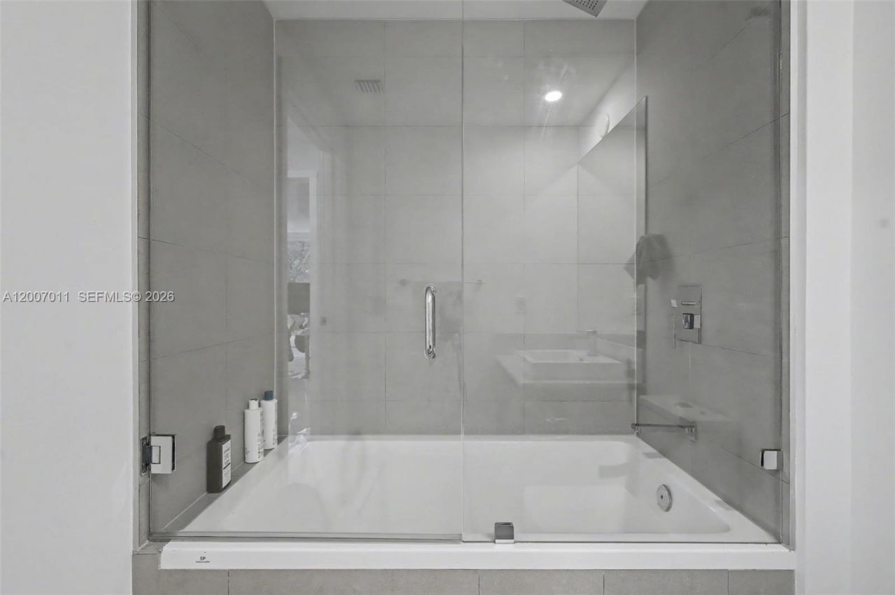 1080 Brickell Ave , Unit 209, Miami, FL 33131 Photo