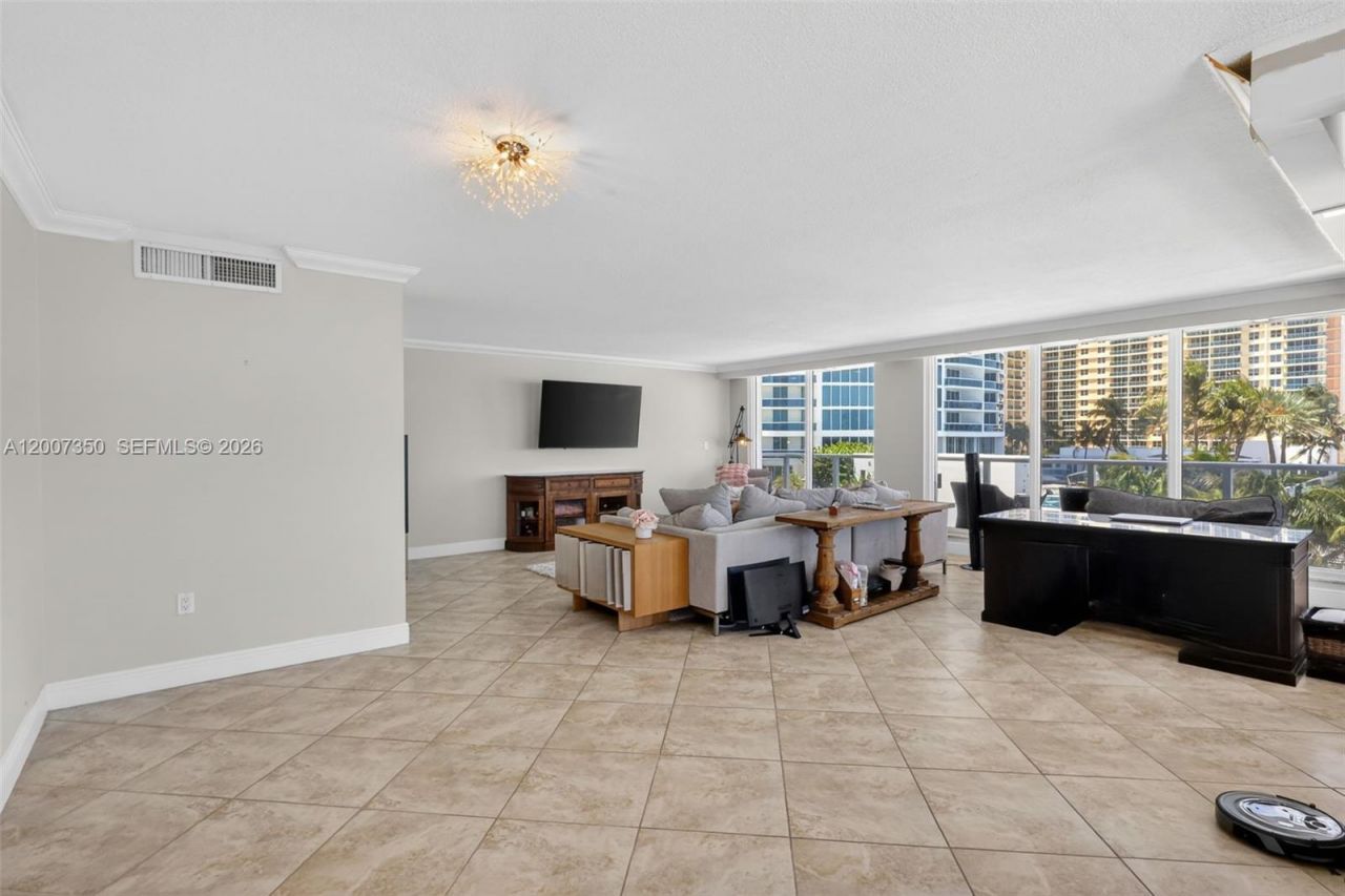 2751 S Ocean Dr , Unit 504S, Hollywood, FL 33019 Photo