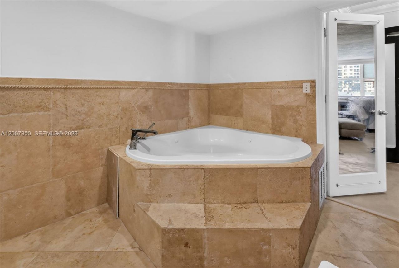 2751 S Ocean Dr , Unit 504S, Hollywood, FL 33019 Photo