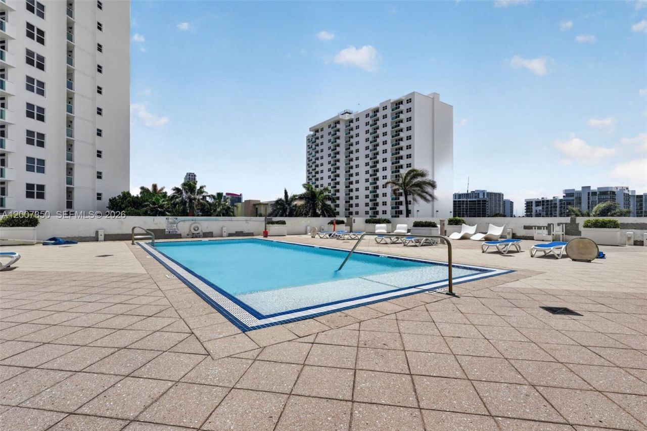 2751 S Ocean Dr , Unit 504S, Hollywood, FL 33019 Photo