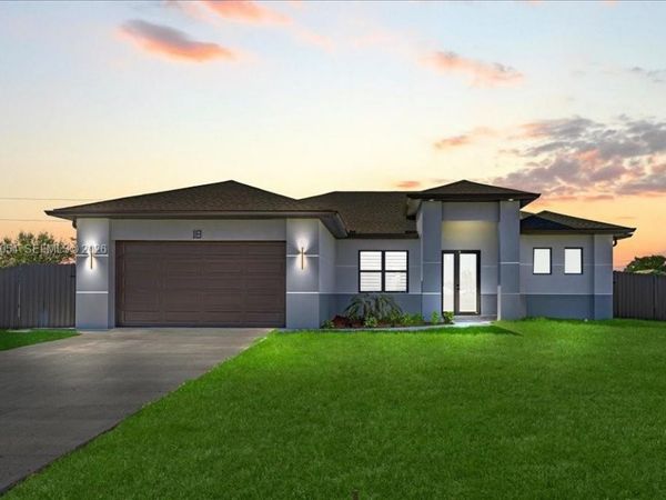 122 NE 11th Ter , Cape Coral, FL 33909