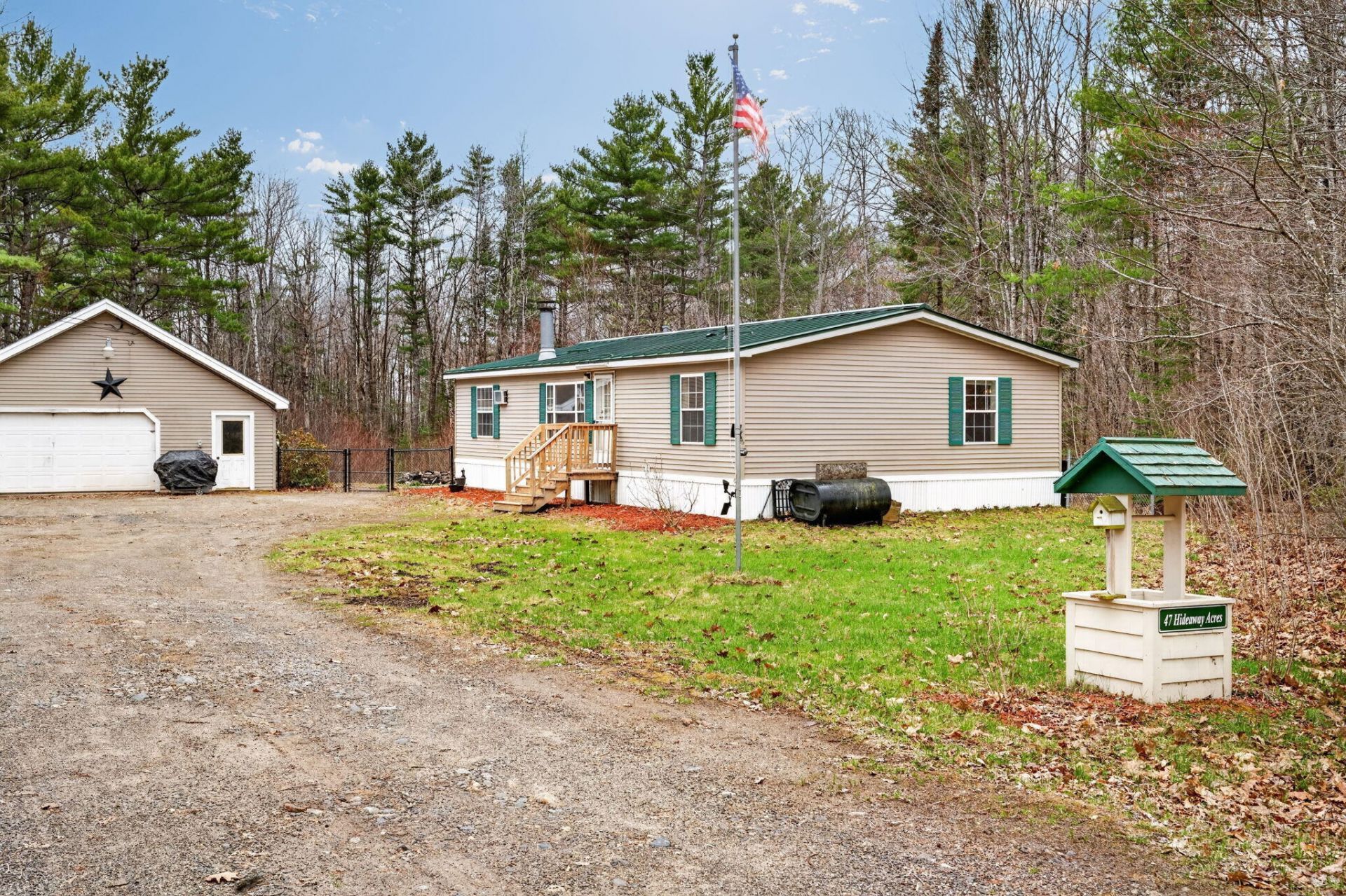 47 Hideaway Acres Road, Chelsea, ME 04330 Main Photo