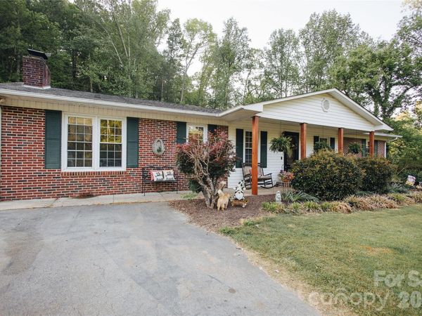 341 Bond Street , Marion, NC 28752