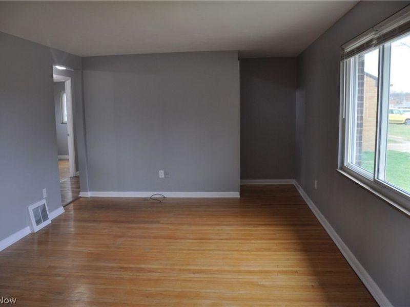 539 Royer Avenue NW, North Canton, OH 44720 Photo 10