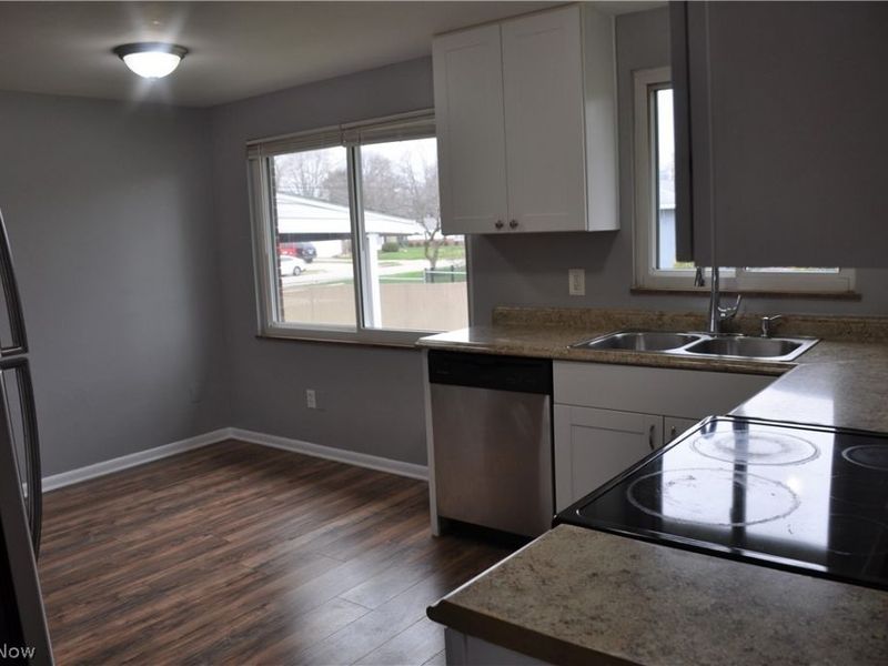 539 Royer Avenue NW, North Canton, OH 44720 Photo 16